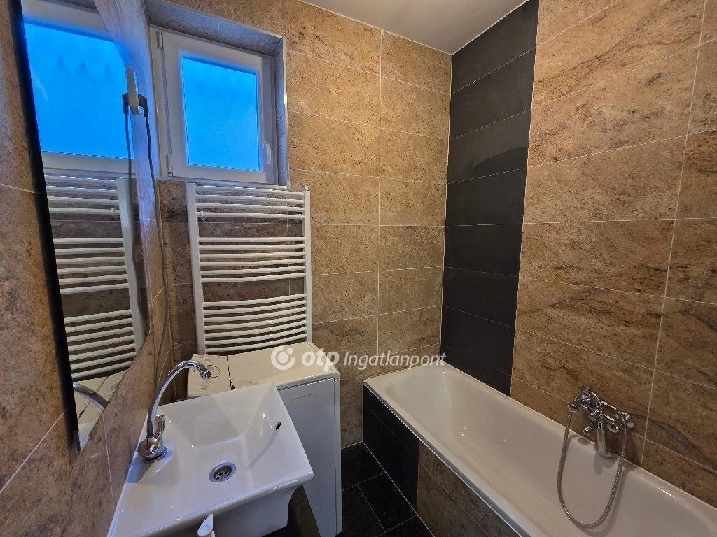 Eladó Lakás, Szentes