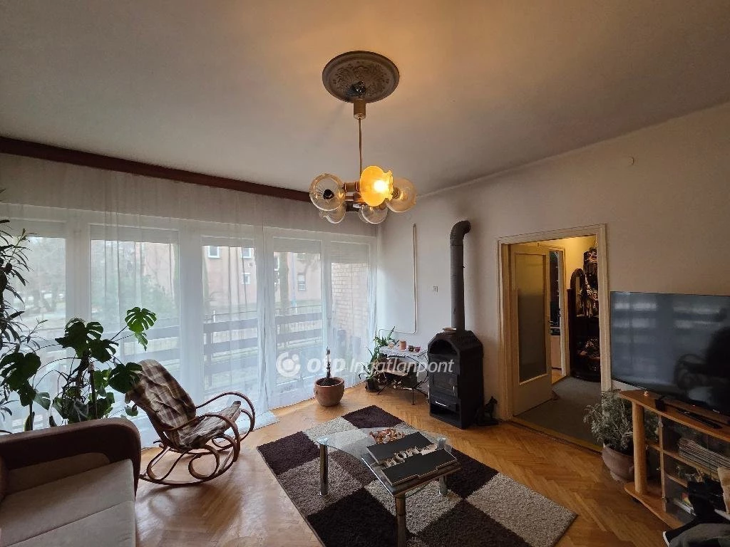 Eladó Lakás, Szentes