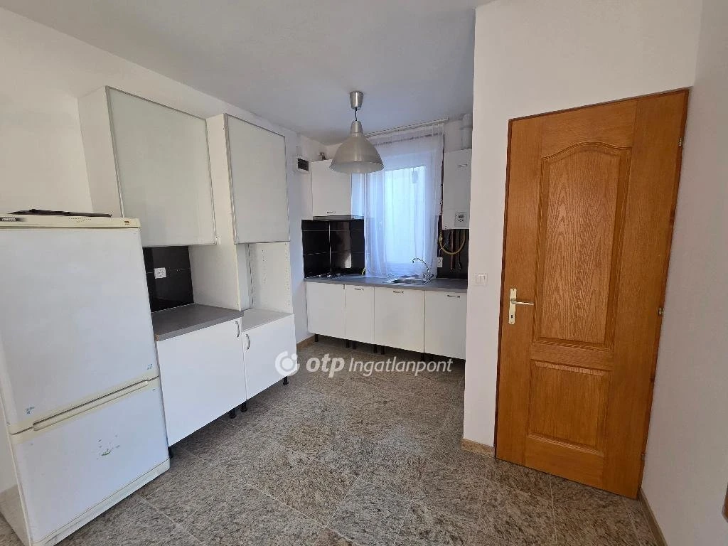 Eladó Lakás, Szentes