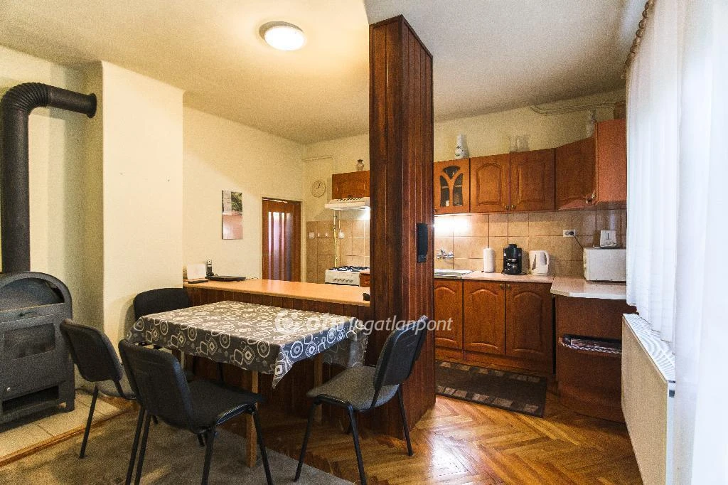 Eladó Lakás, Kunszentmárton