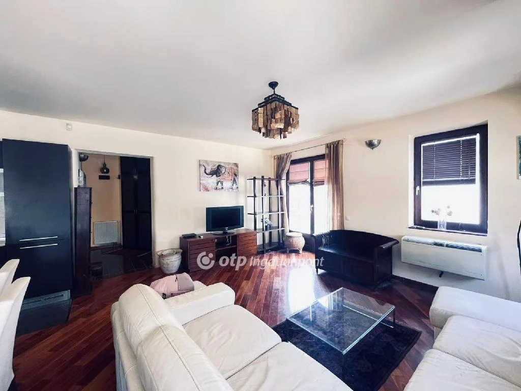 Eladó Lakás, Budapest 6. ker.