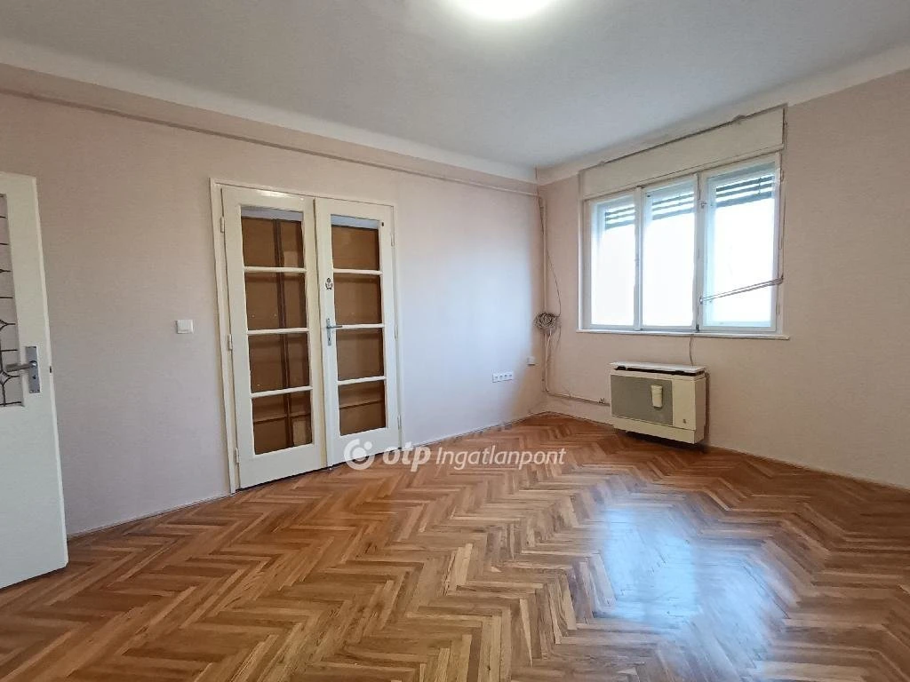 Eladó Lakás, Csongrád