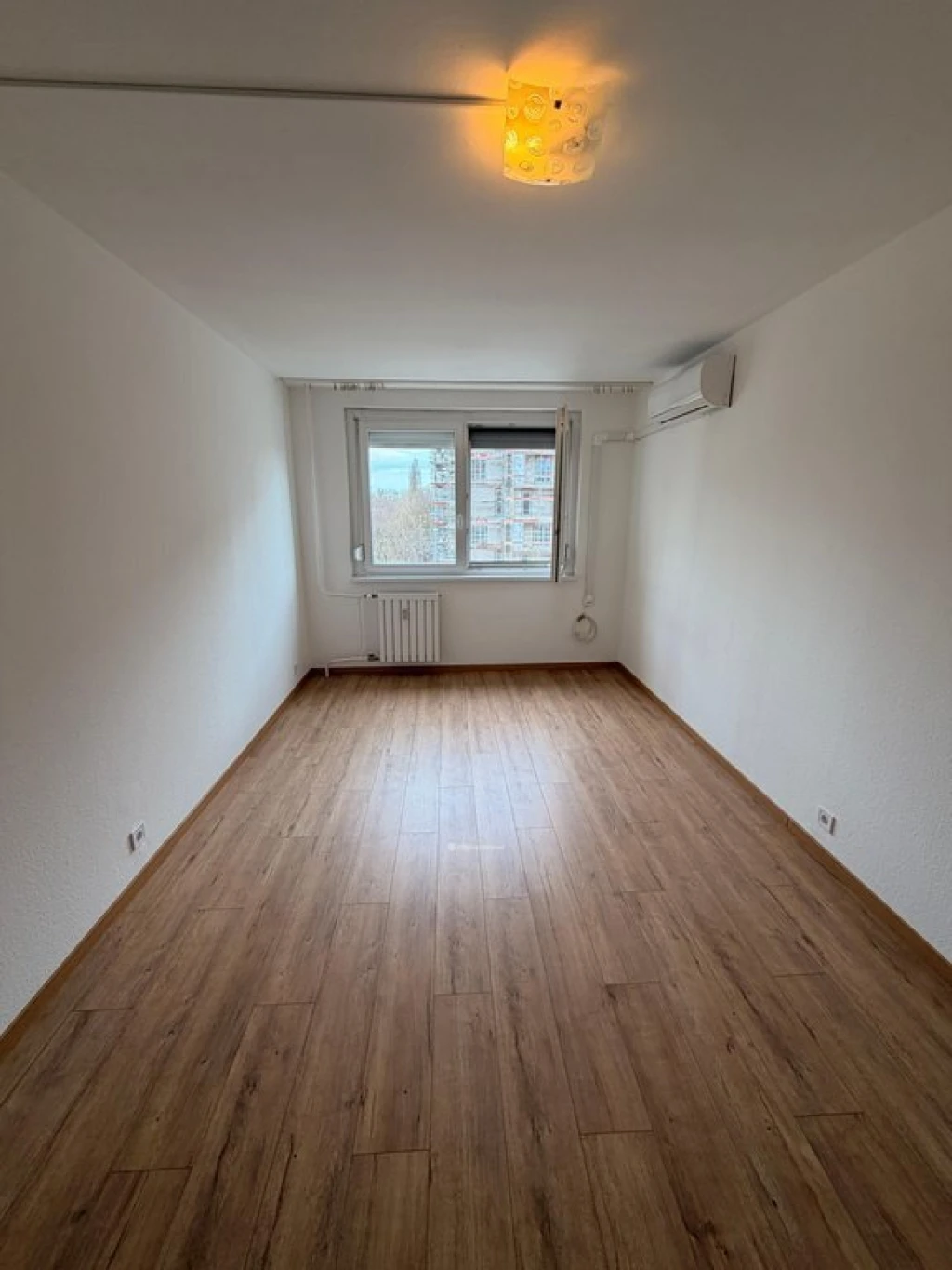 Eladó Lakás, Budapest 3. ker.