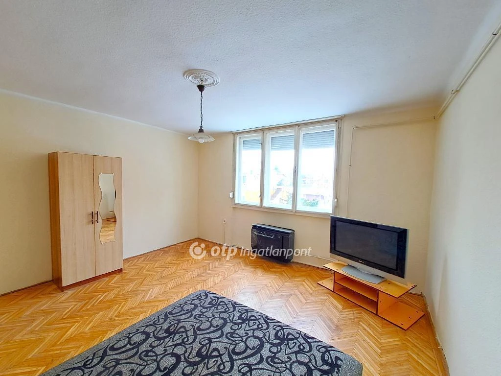 Eladó Lakás, Kecskemét