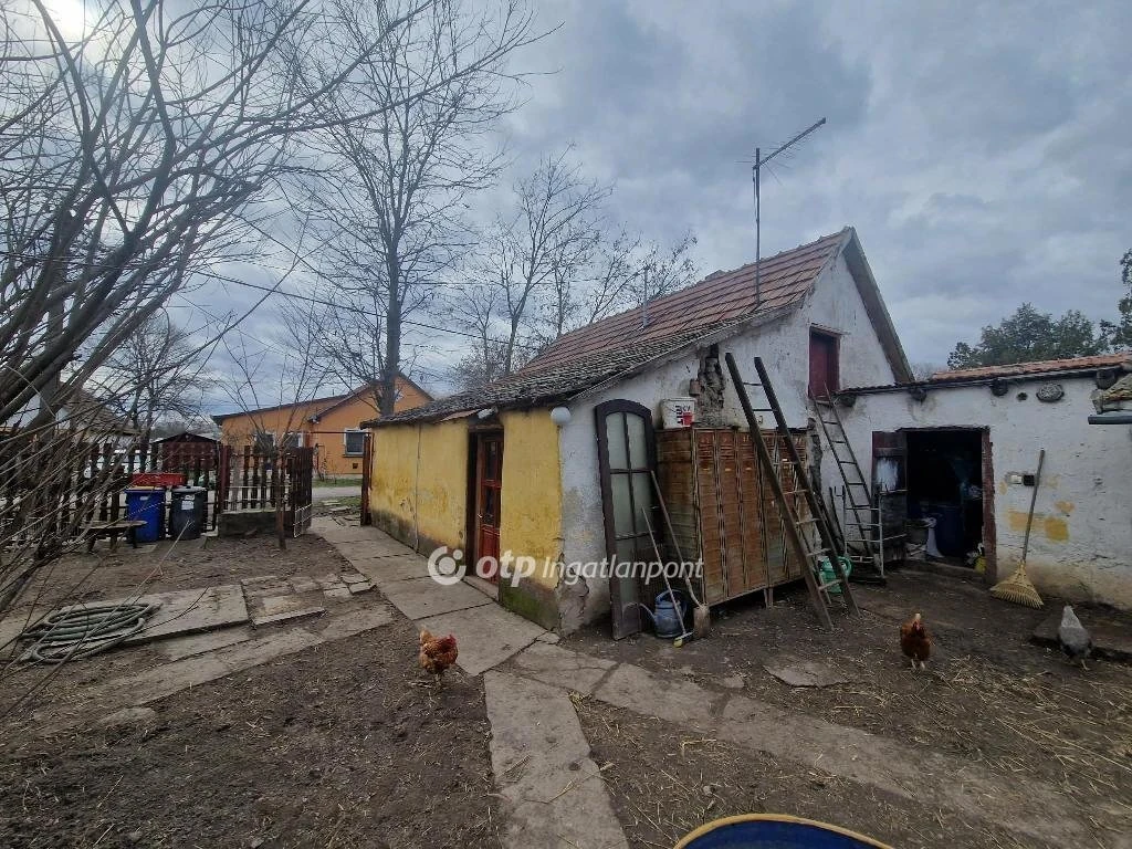 Eladó Ház, Cegléd