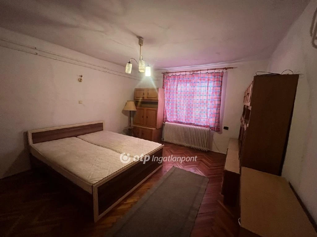 Eladó Ház, Jászkisér