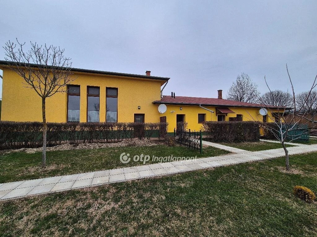 c3-1-name c2-19-name, Szentes