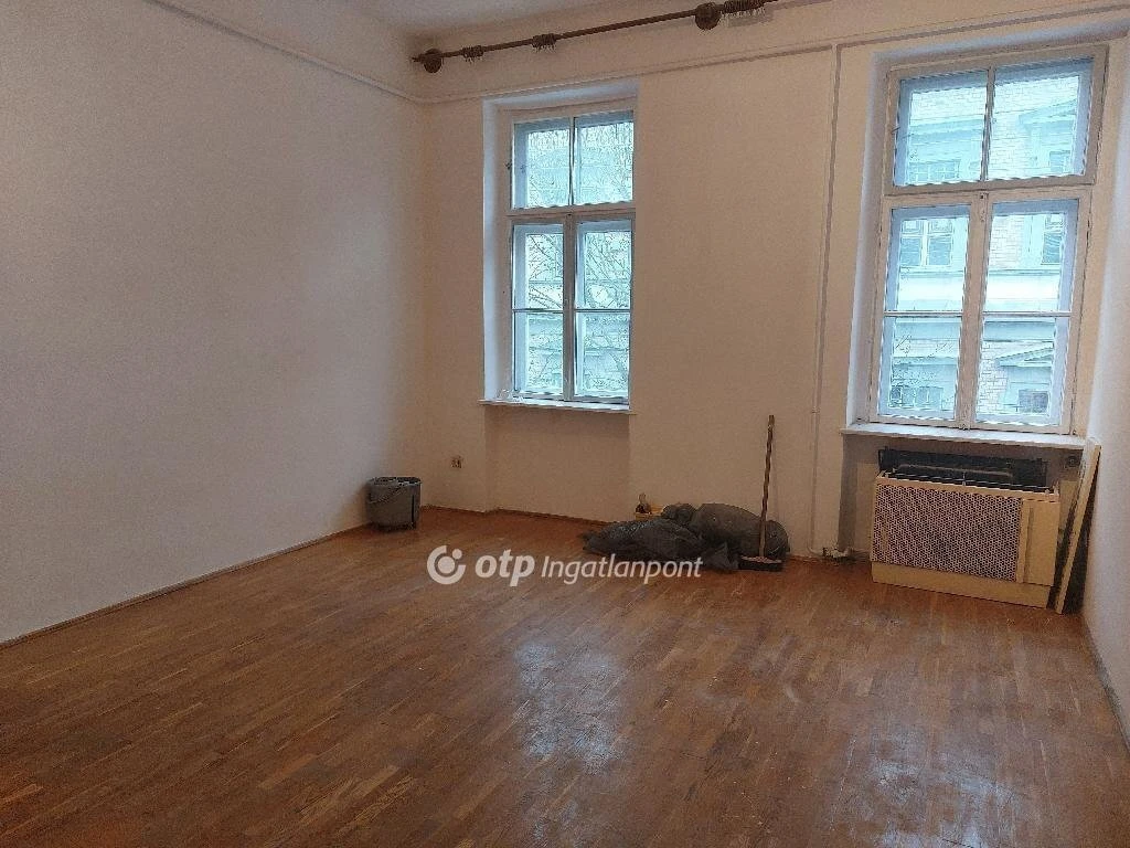 Eladó Lakás, Szeged