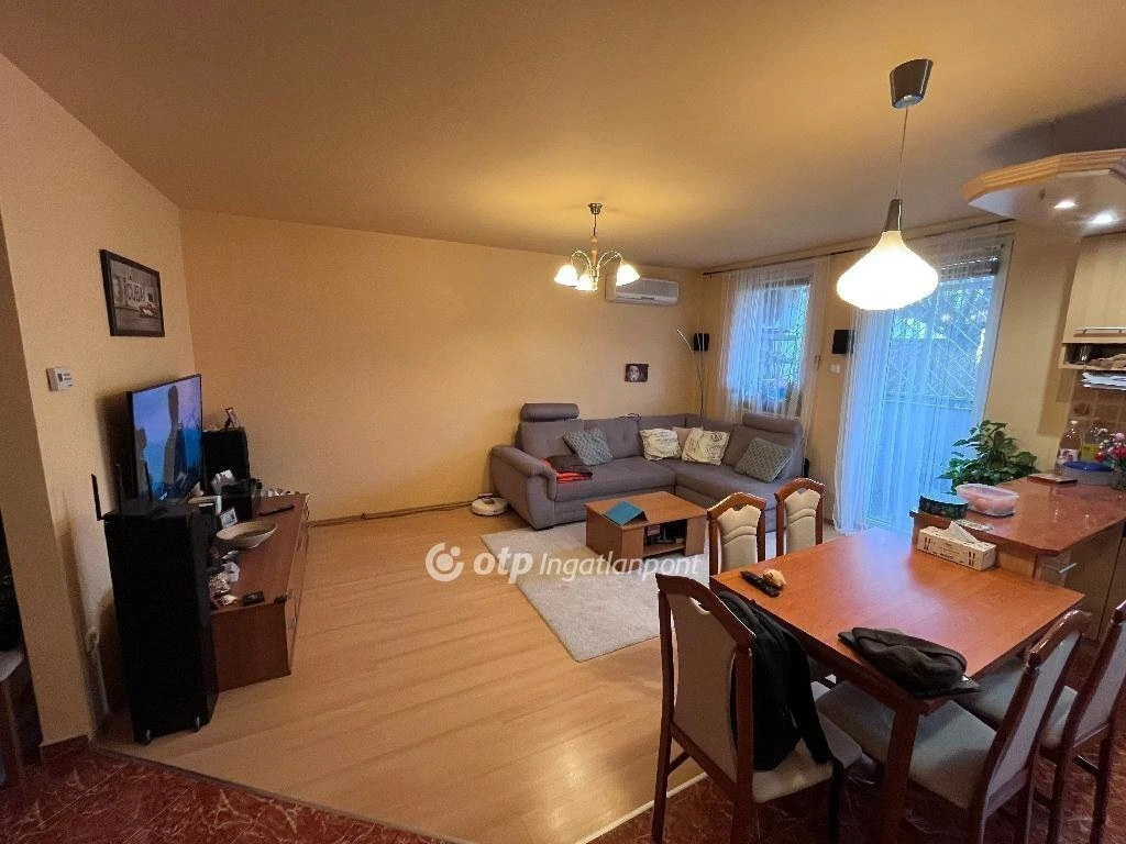 Eladó Lakás, Szeged