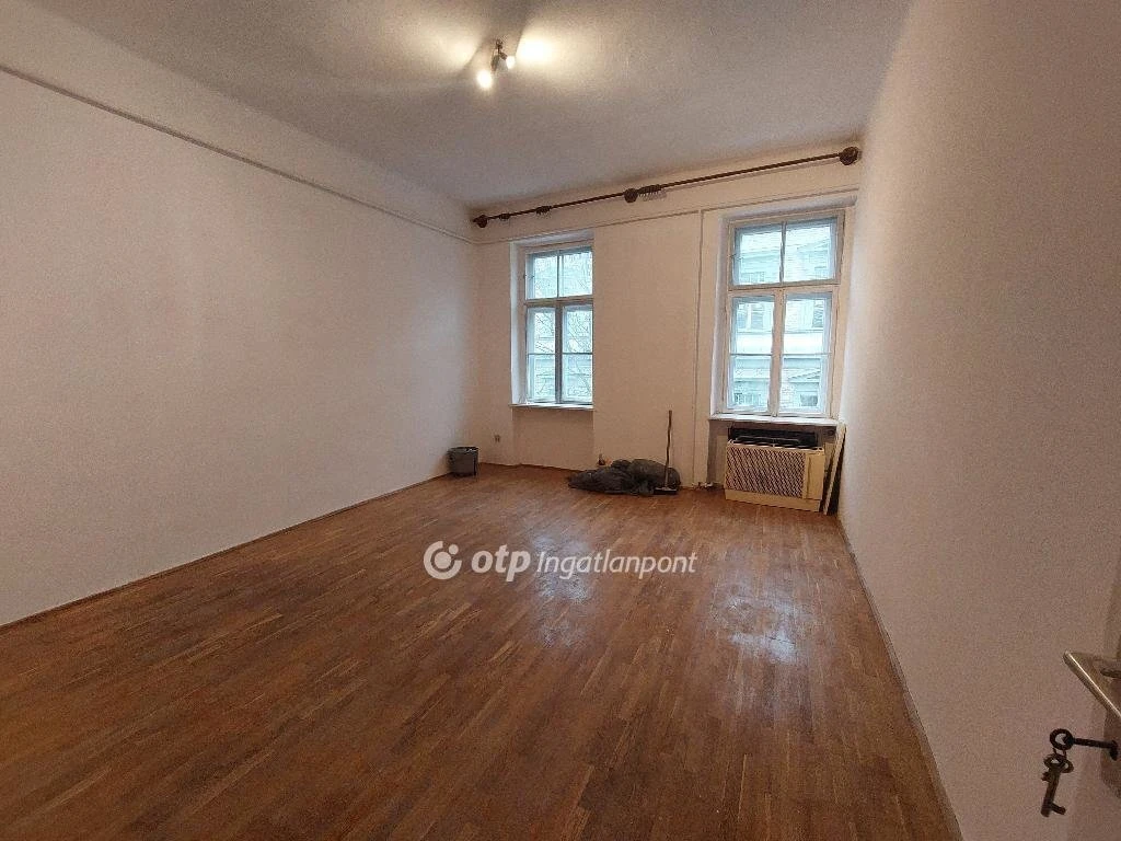 Eladó Lakás, Szeged