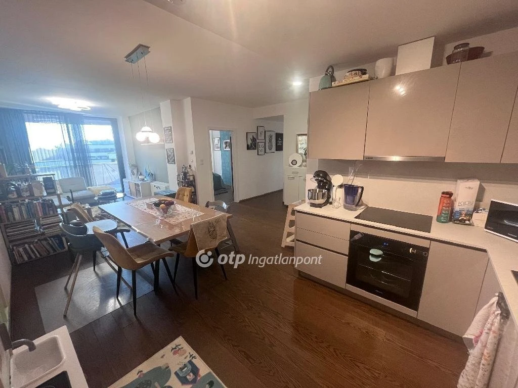 Eladó Lakás, Szeged