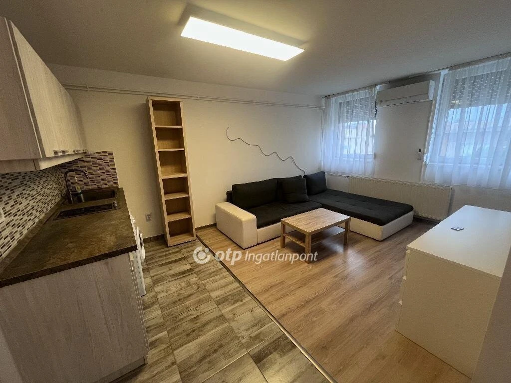 Eladó Lakás, Szeged