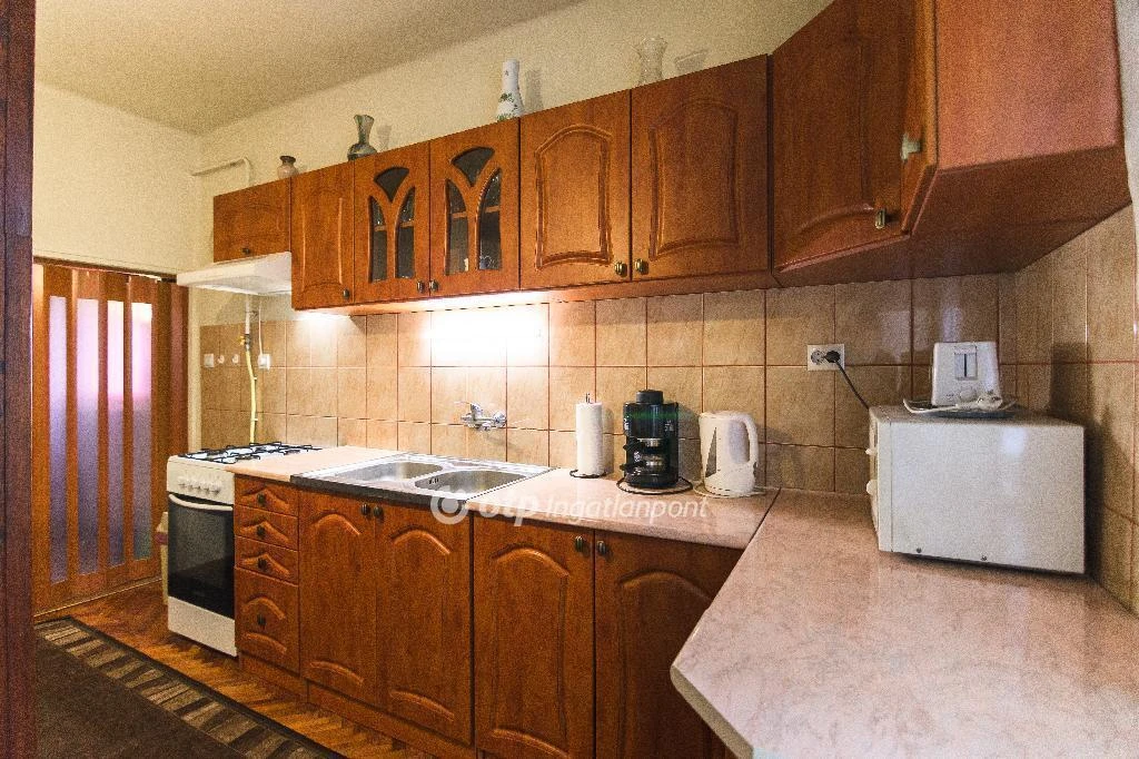 Eladó Lakás, Kunszentmárton