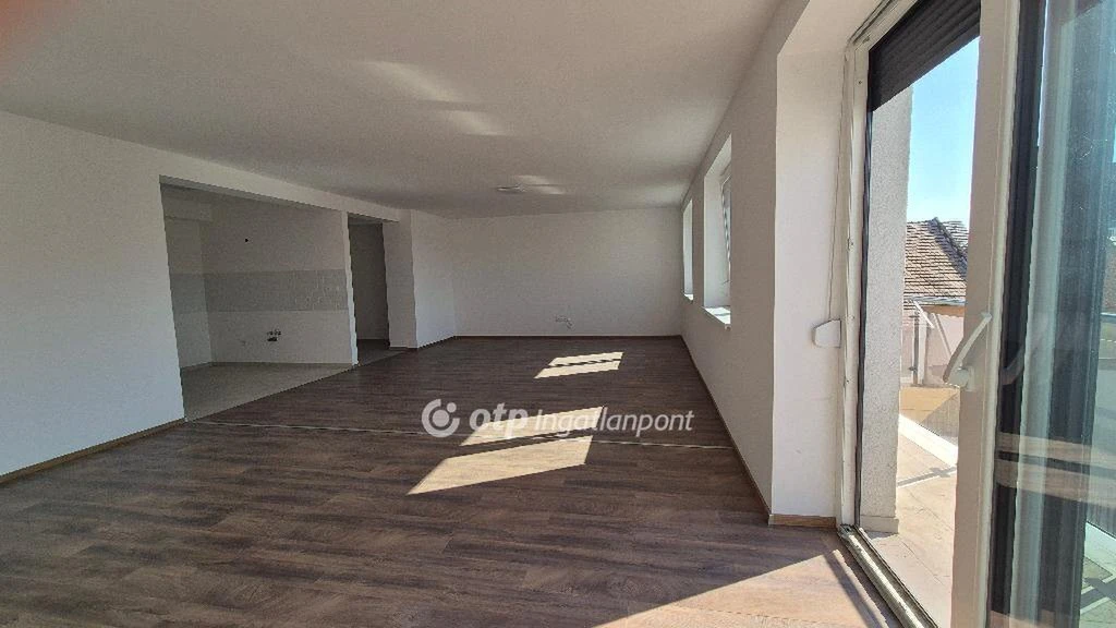 Eladó Lakás, Szeged