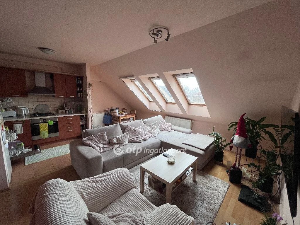 Eladó Lakás, Szeged