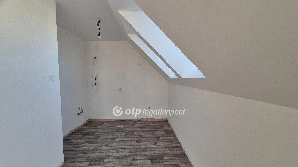 Eladó Lakás, Szeged