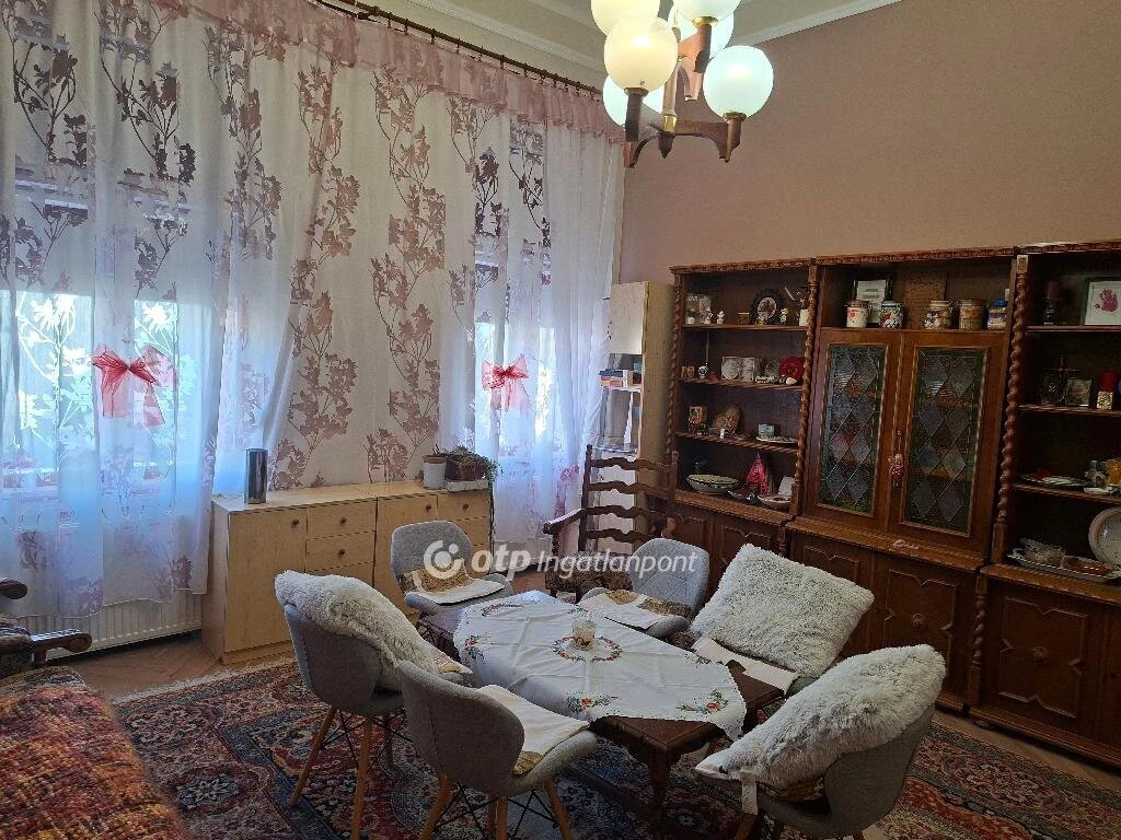 Eladó Lakás, Szeged