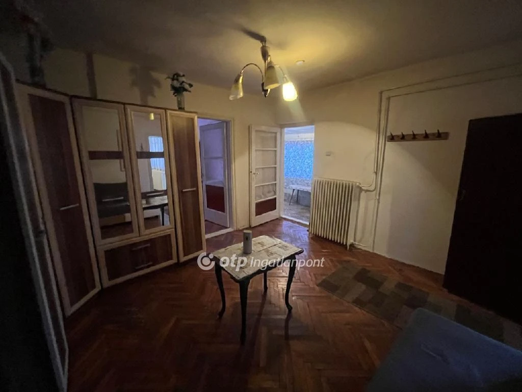 Eladó Ház, Jászkisér