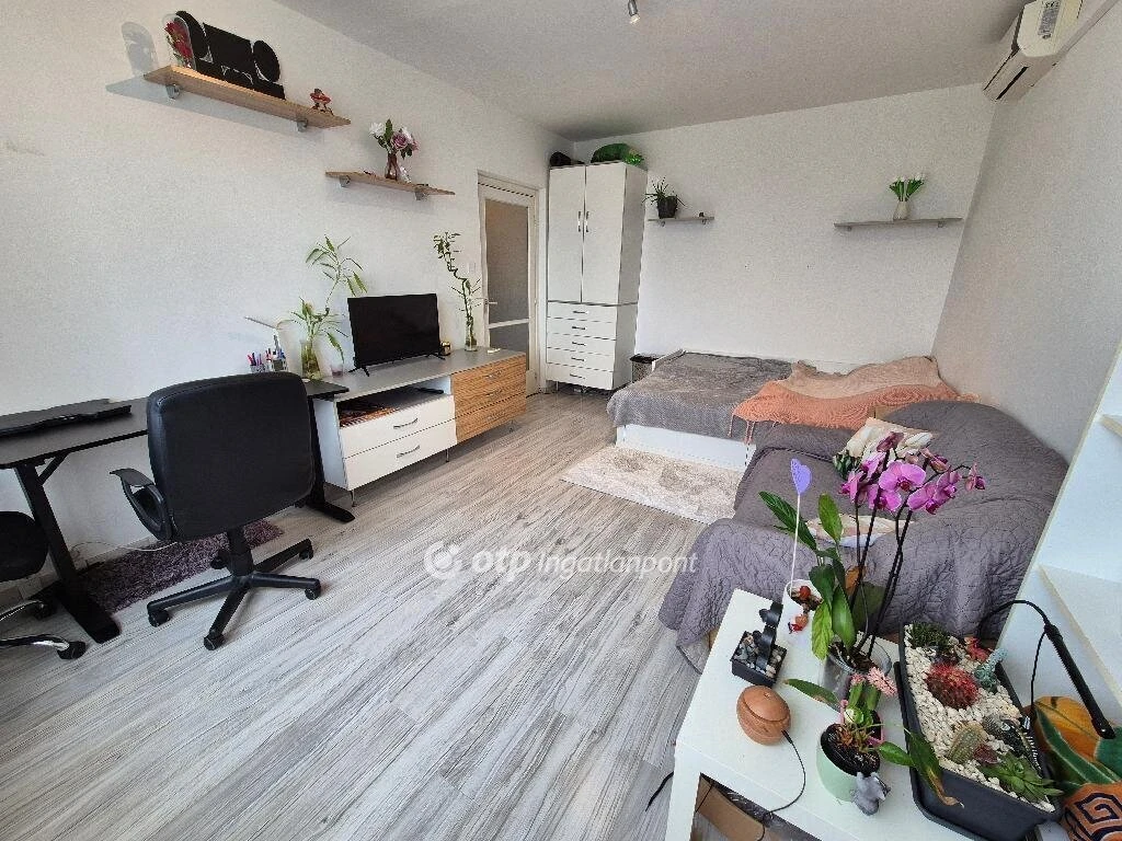 Eladó Lakás, Szeged