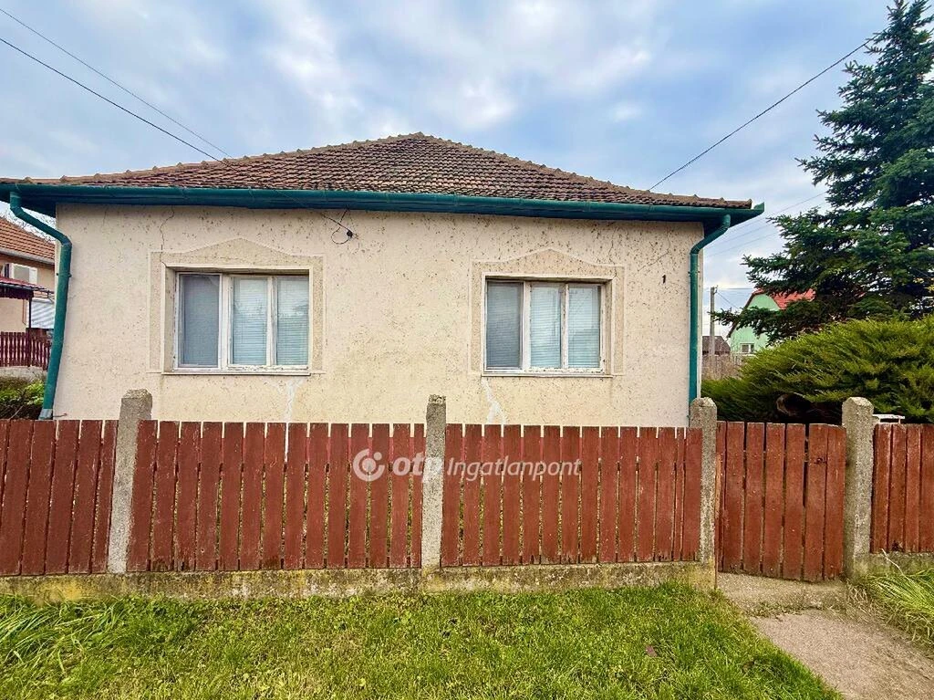 c3-1-name c2-1-name, Tiszafüred