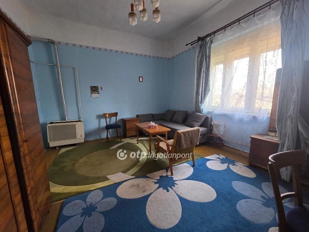 Eladó Lakás, Mezőhegyes