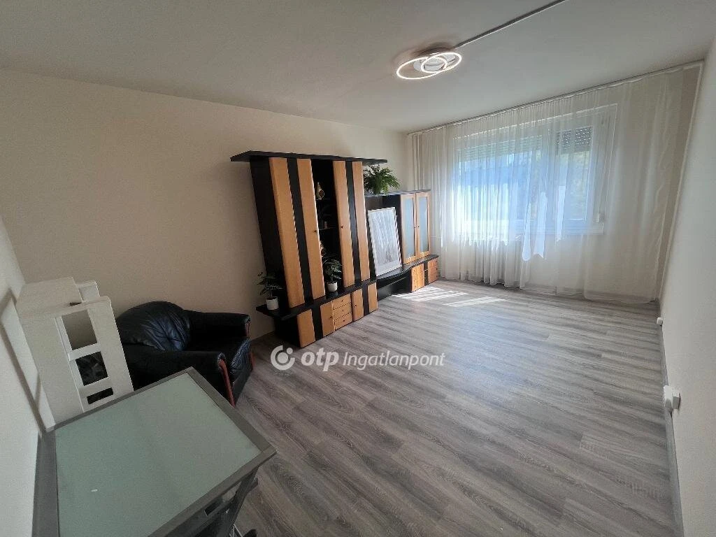 Eladó Lakás, Szeged