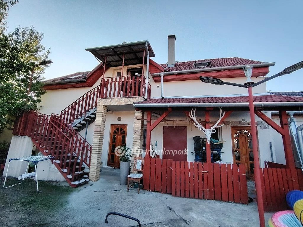 c3-1-name c2-1-name, Vecsés