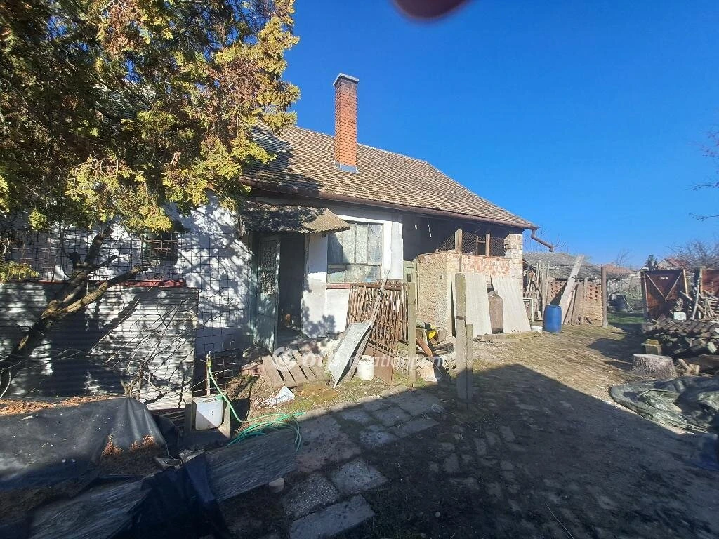 c3-1-name c2-1-name, Apátfalva