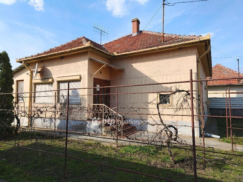Eladó Ház, Szegvár