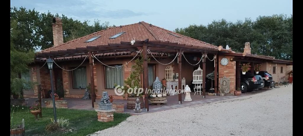 Eladó Ház, Szarvas