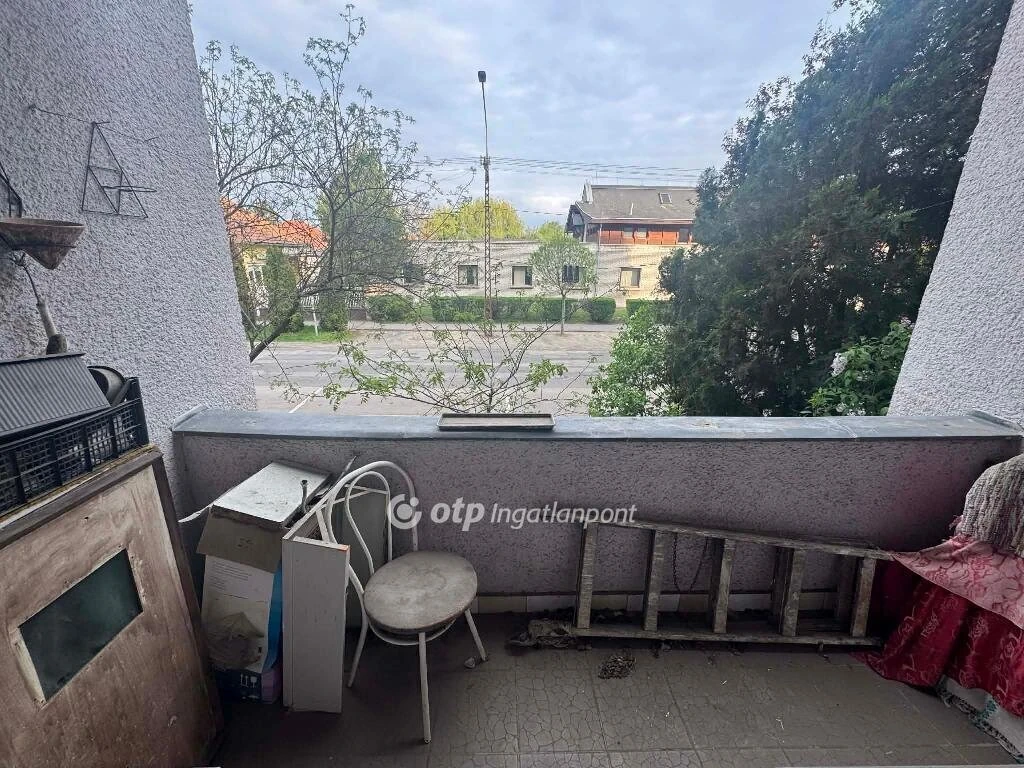Eladó Lakás, Cegléd