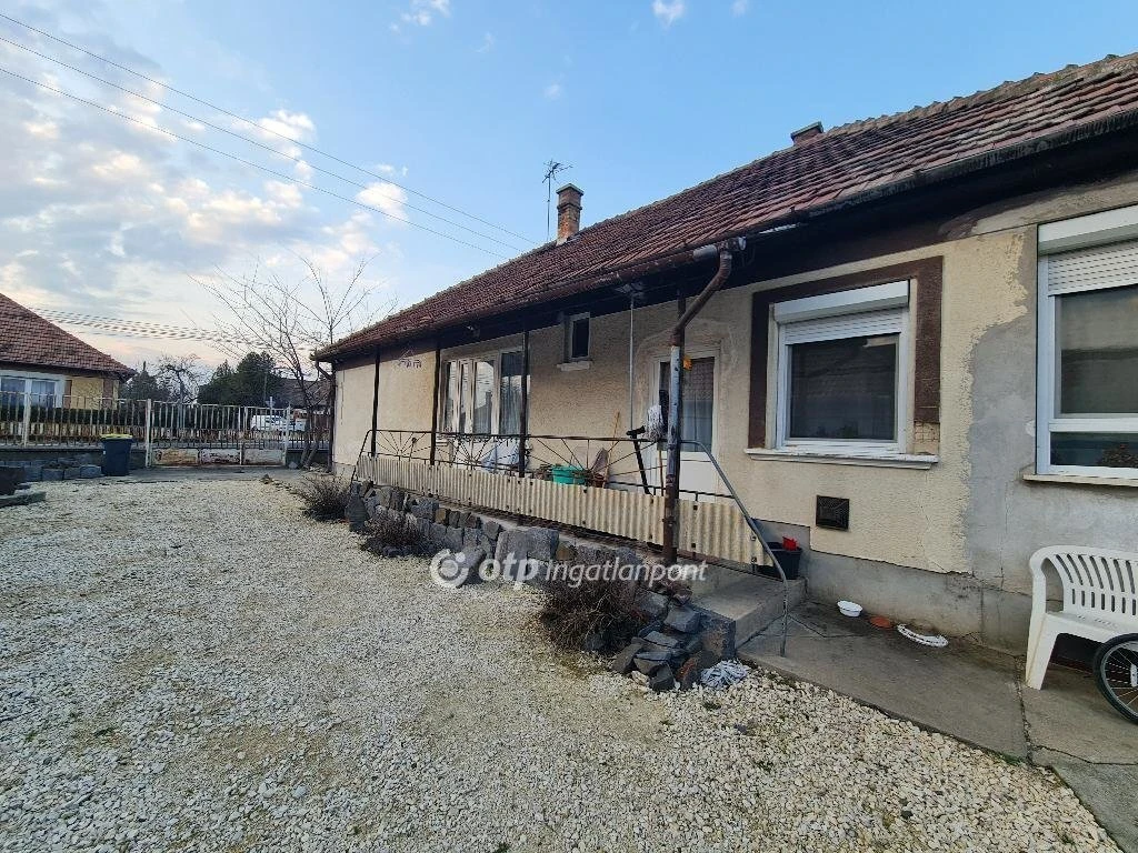 Eladó Ház, Ceglédbercel