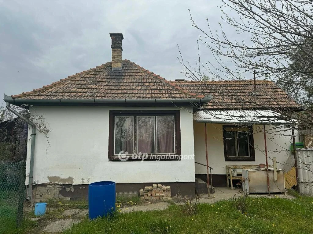 Eladó Ház, Cegléd