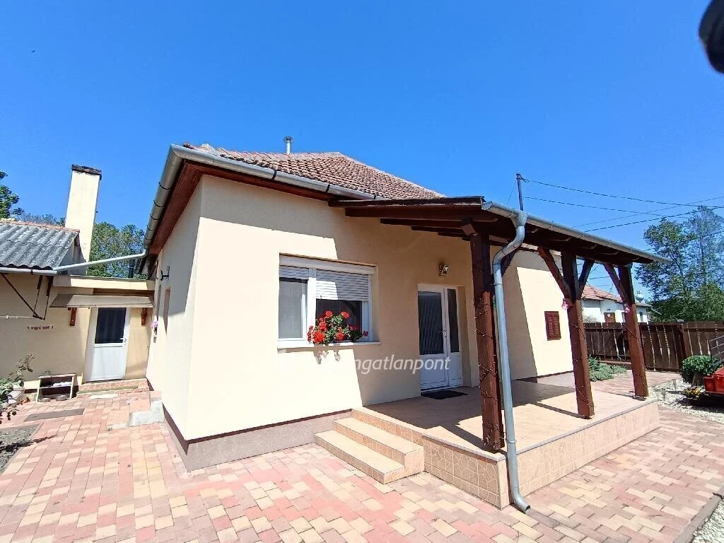 Eladó Ház, Derekegyház