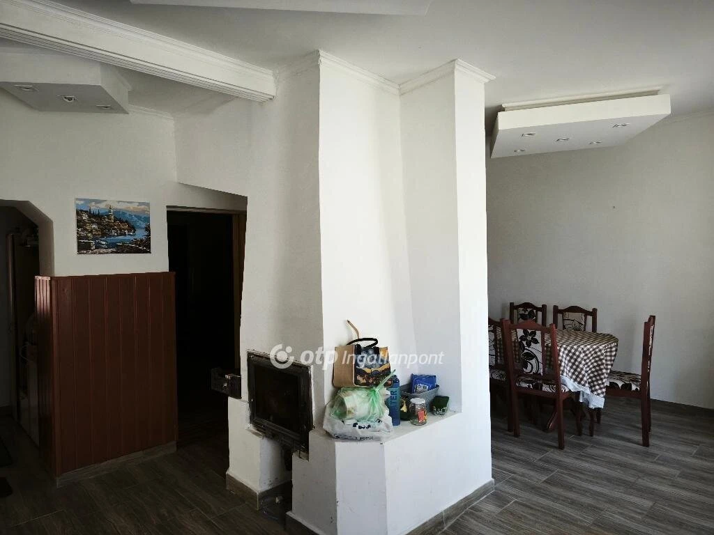 Eladó Ház, Tiszajenő