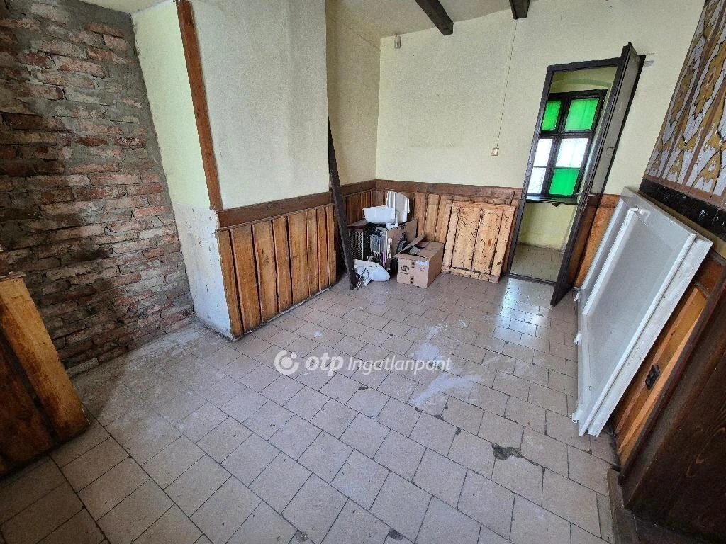 Eladó Üzlethelyiség, Szentes