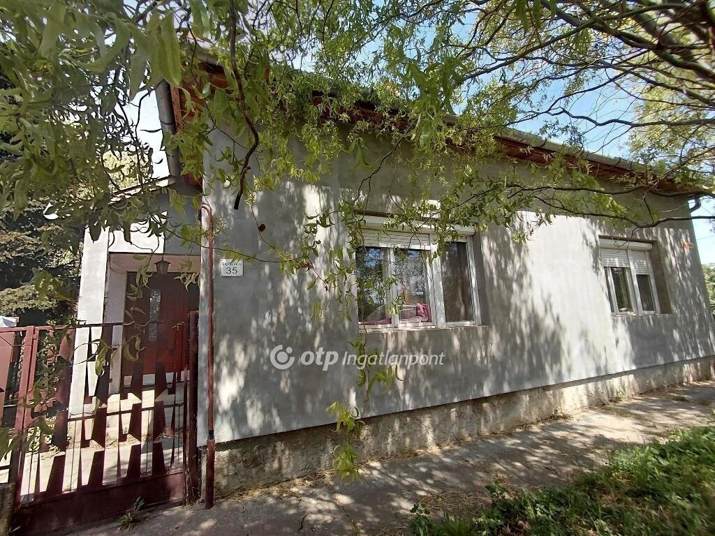 Eladó Ház, Pusztaföldvár