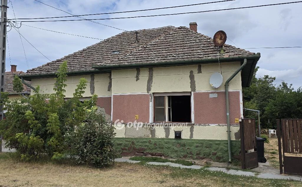 Eladó Ház, Csépa