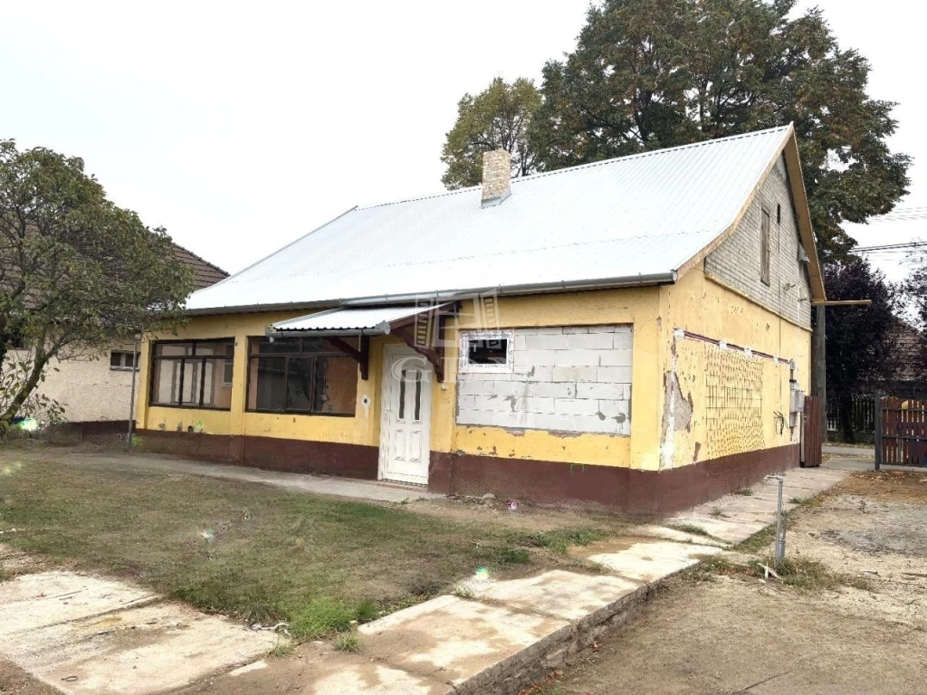 Eladó családi ház, Üllő, MEGKEZDETT FELÚJÍTÁSSAL!
