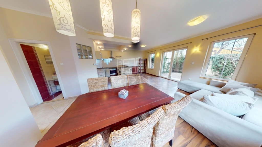 Eladó családi ház, Budapest XX. kerület, Gubacsipuszta, Önálló ház, intim telken.