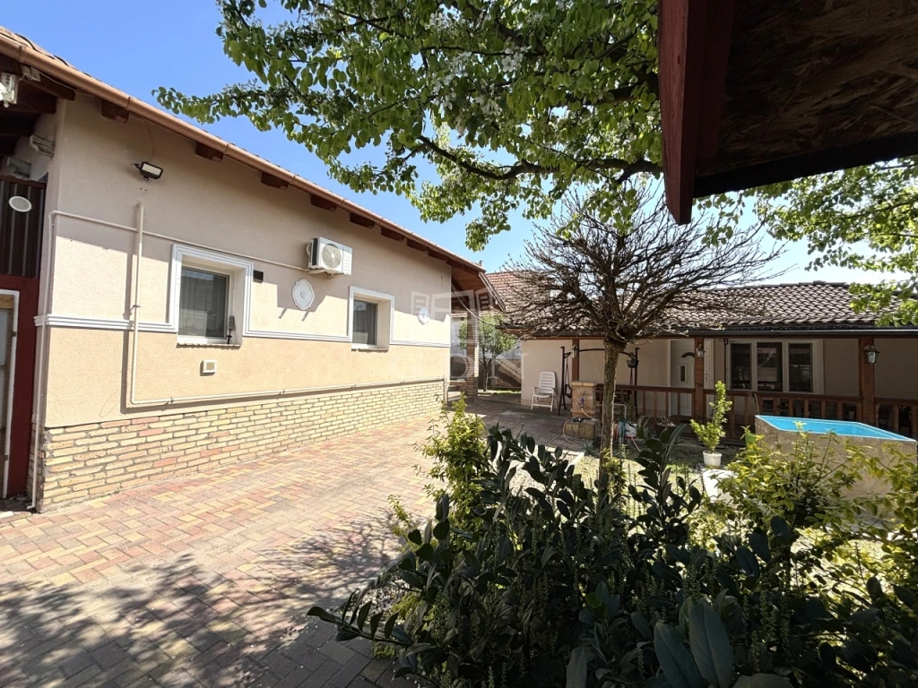 Eladó családi ház, Nyáregyháza, Szentimretelep, KÉT KÜLÖNÁLLÓ ÉPÜLET EGY TELKEN!