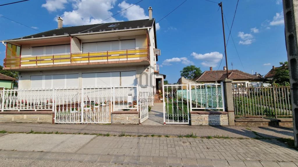 For sale semi-detached house, Budapest XXI. kerület, Királyerdő