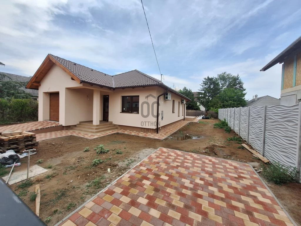 Eladó ház Veresegyház, Ivacs