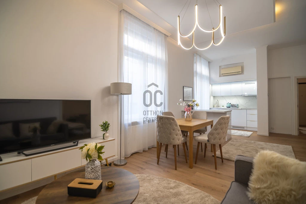 For sale brick flat, Budapest V. kerület, Belváros, Petőfi tér