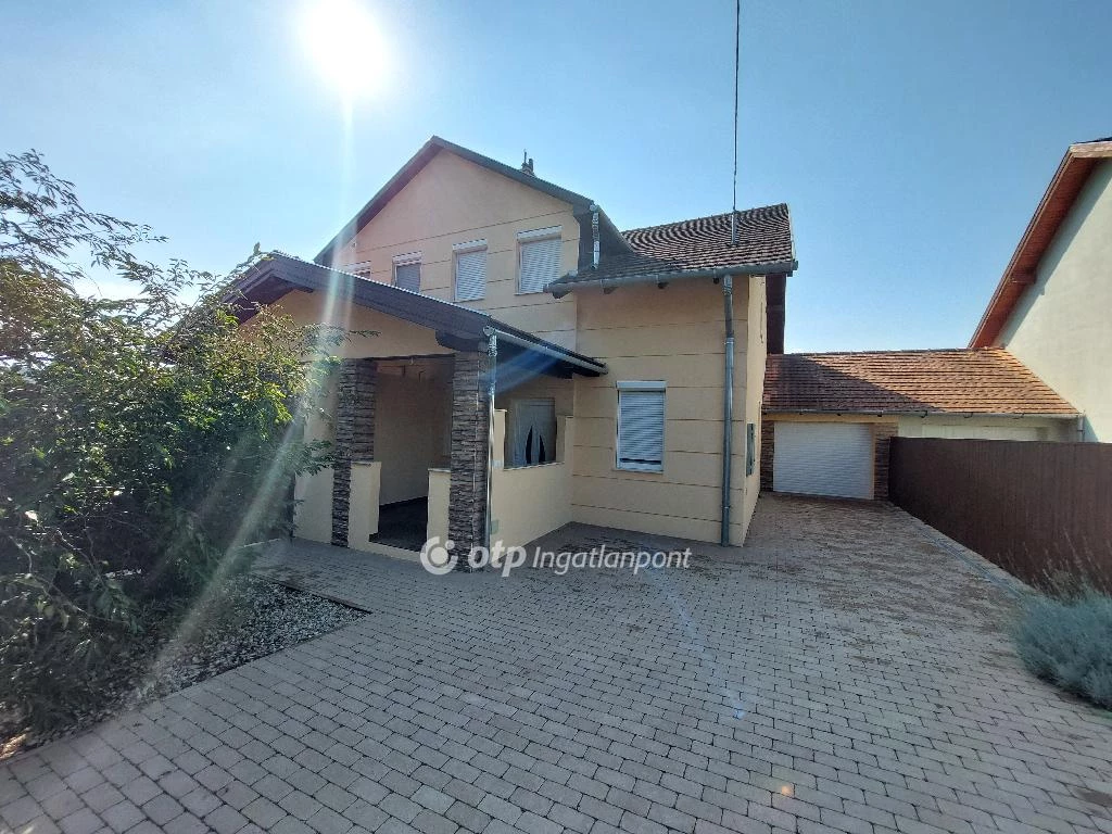 For sale semi-detached house, Szügy, Falusi