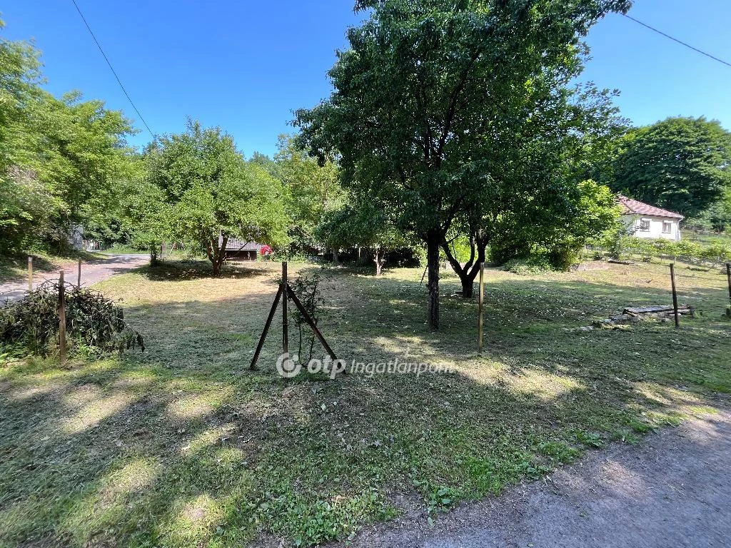 Eladó építési telek, Salgótarján, Baglyas