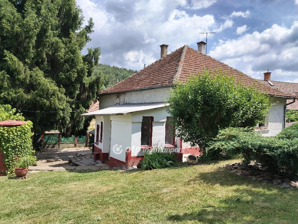 Eladó családi ház, Salgótarján, Baglyasalja