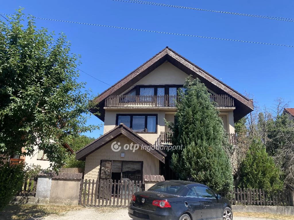 Eladó családi ház, Diósjenő, Csendes