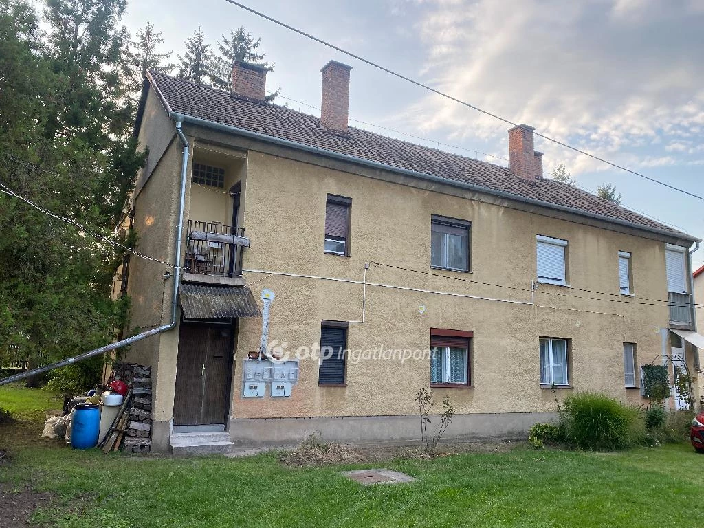 Eladó téglalakás, Balassagyarmat, Csendes