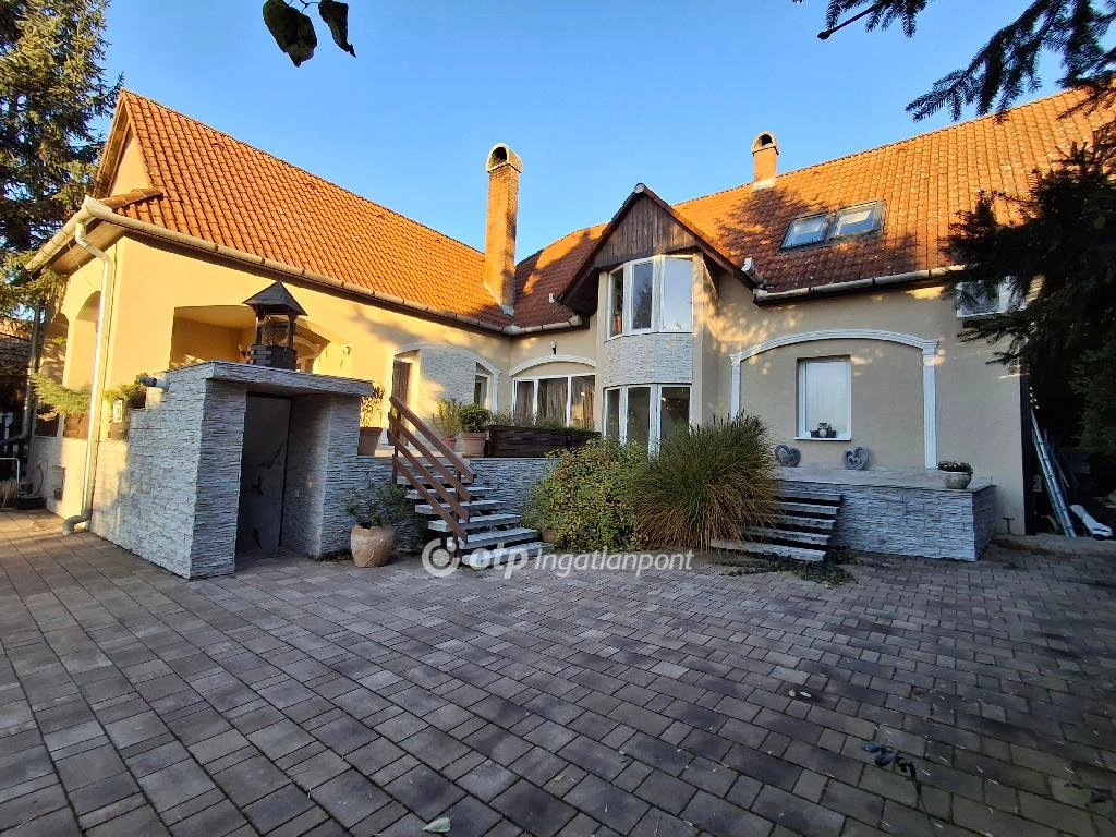 Eladó családi ház, Balassagyarmat, 1387